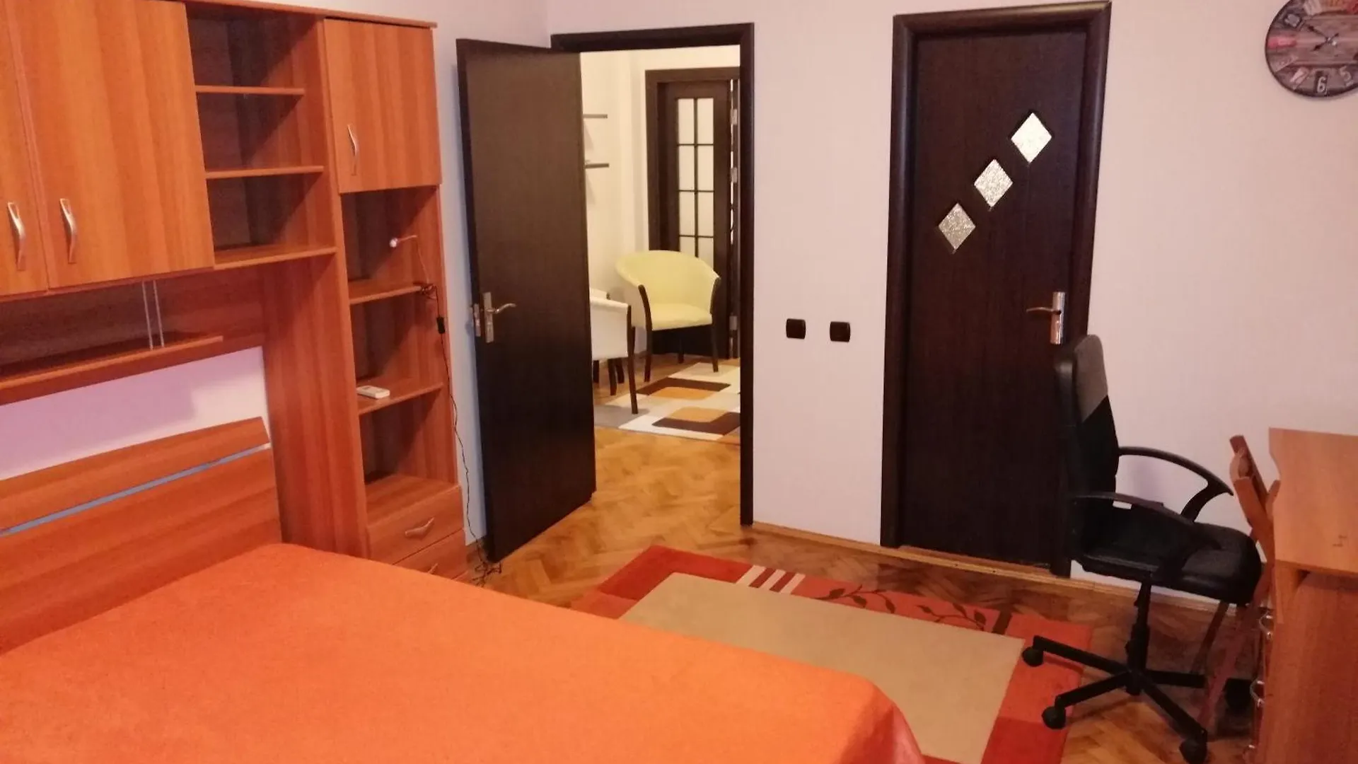 Apartament Athenee Palace Bucareste 0*,